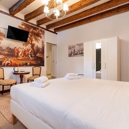 Residenza Centopietre - Dorsoduro By Wonderful Italy Venice Exterior photo
