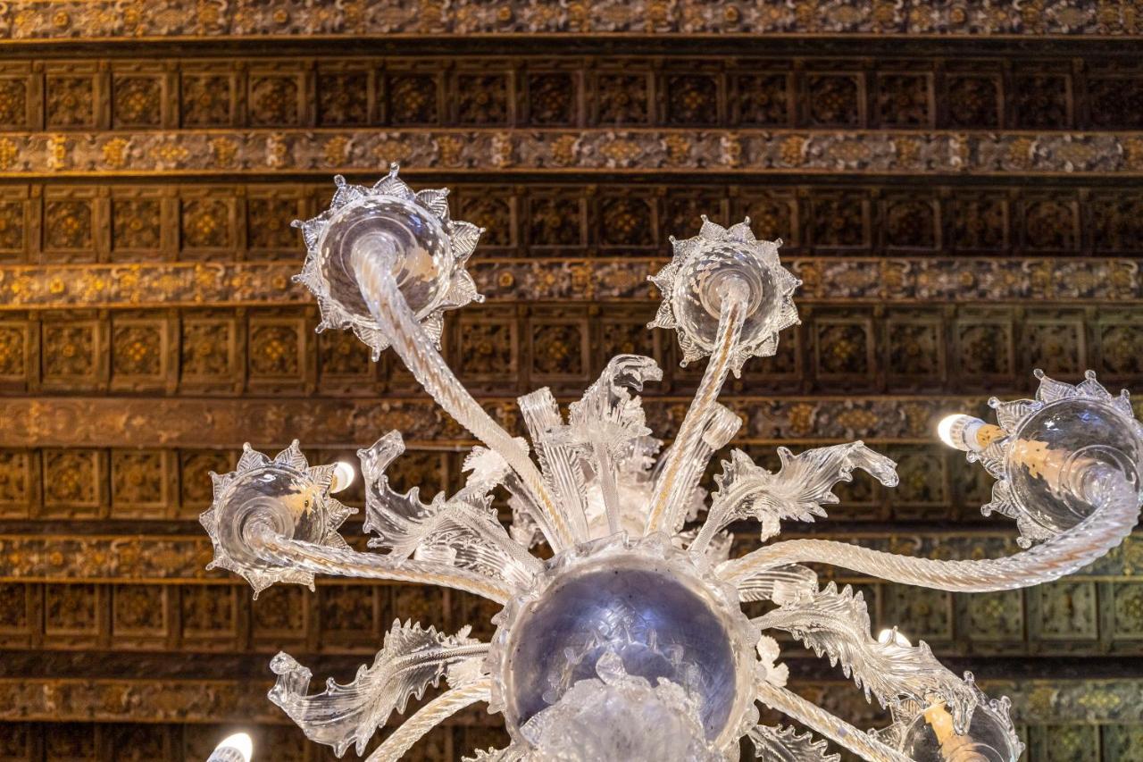 Residenza Centopietre - Dorsoduro By Wonderful Italy Venice Exterior photo